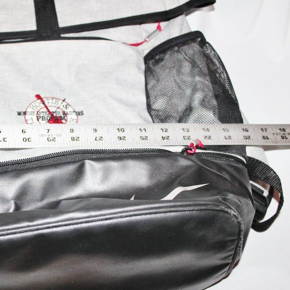 sold    Rare NIKE Hootie and The Blowfish Monday at the Masters Back Pack, NICE - Picture 12 of 14